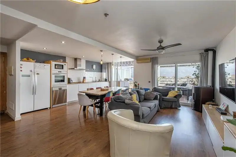 Wohnzimmer von Dachboden zum Verkauf in  Palma de Mallorca mit Klimaanlage, Terrasse und Abstellraum
