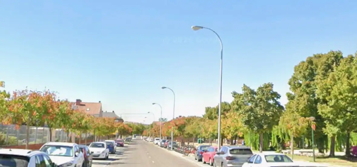 Vista exterior de Casa o chalet en venta en Valladolid con Calefacción, Jardín privado y Parquet