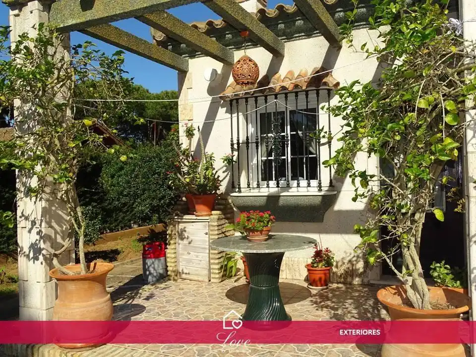 Garden of Houses for sale in Chiclana de la Frontera  with Air Conditioner, Heating and Private garden