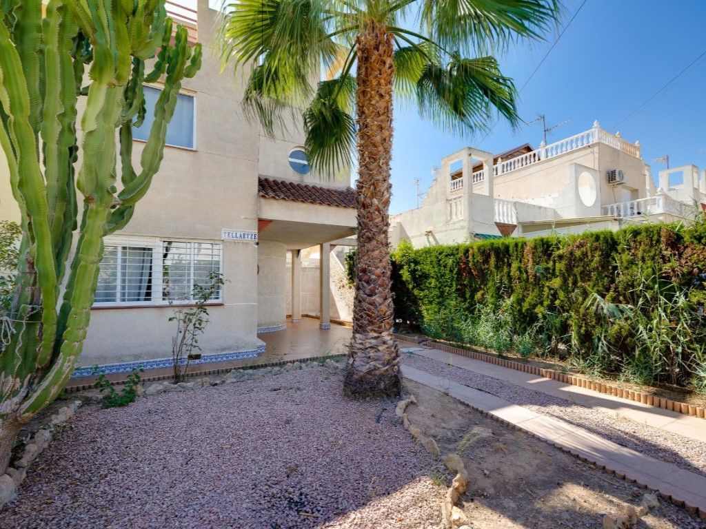 Jardín de Casa adosada en venta en Torrevieja con Jardín privado