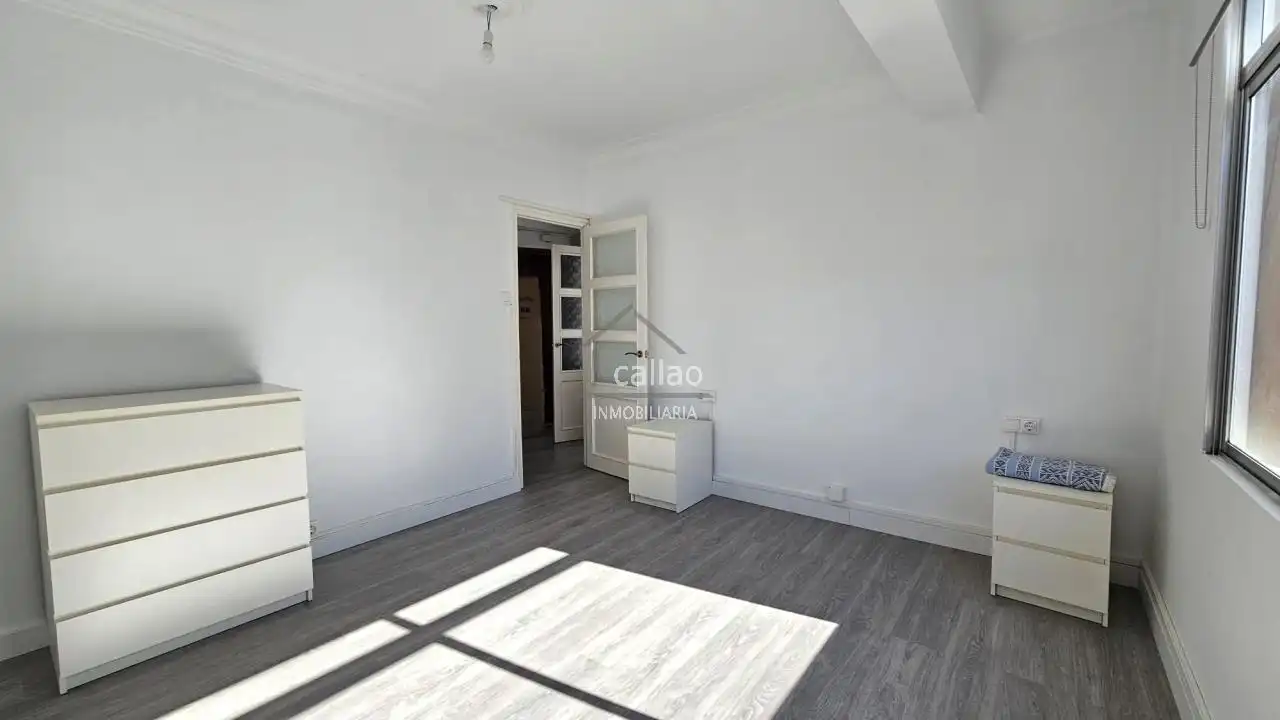 Schlafzimmer von Wohnungen zum Verkauf in Ferrol