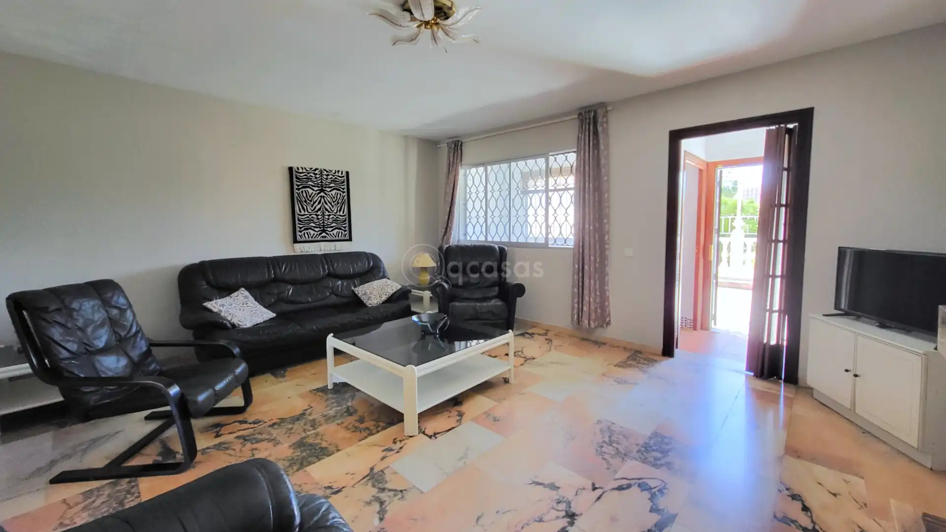 Sala d'estar de Casa adosada en venda en Benalmádena amb Aire condicionat, Calefacció i Terrassa