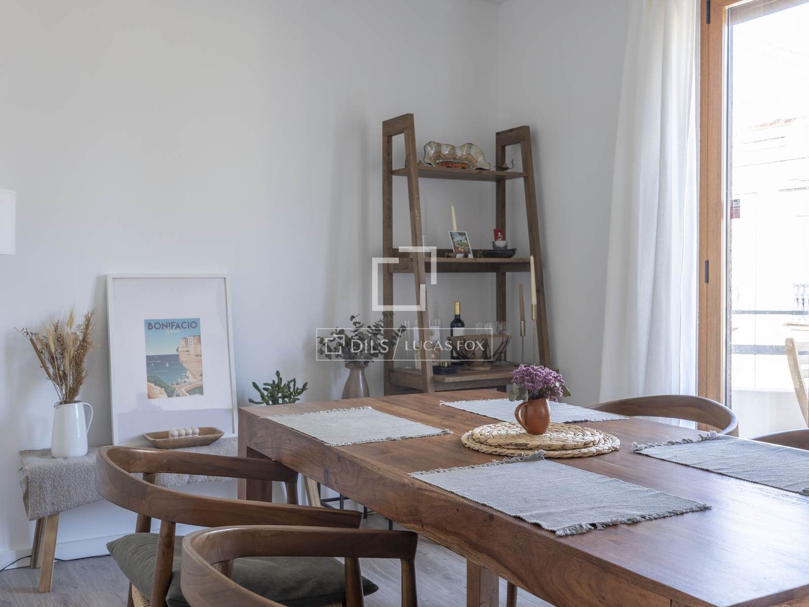 Comedor de Piso de alquiler en  Valencia Capital con Aire acondicionado, Parquet y Balcón