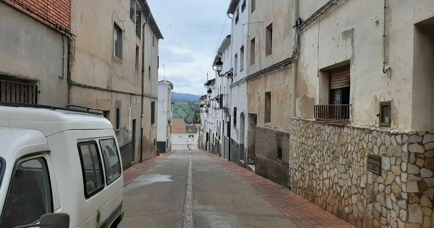 Vista exterior de Casa adosada en venda en Teresa de Cofrentes