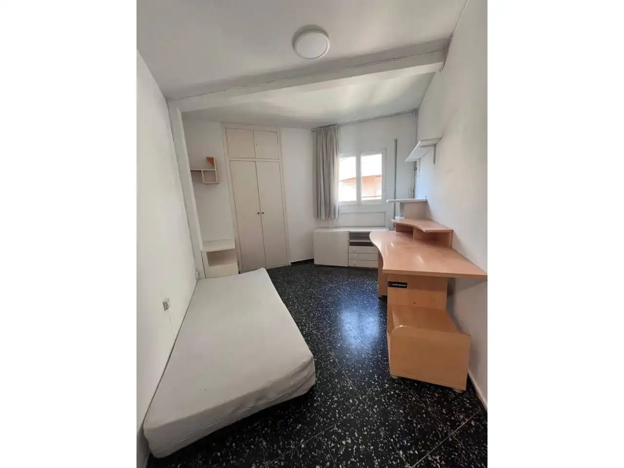 Bedroom of Flat for rent in Girona  with Heating and Furnished