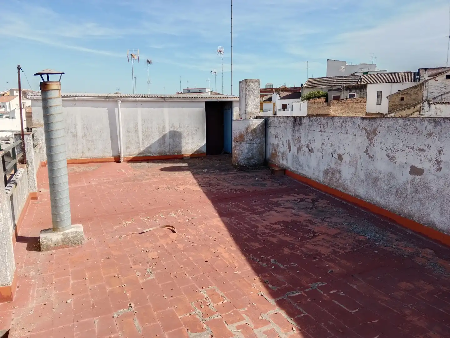 Terrasse von Einfamilien-Reihenhaus zum Verkauf in Lahiguera mit Klimaanlage, Terrasse und Abstellraum
