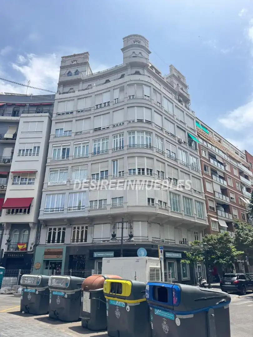 Flat with lift for sale in Plaça de Cánovas del Castillo, imagen 8