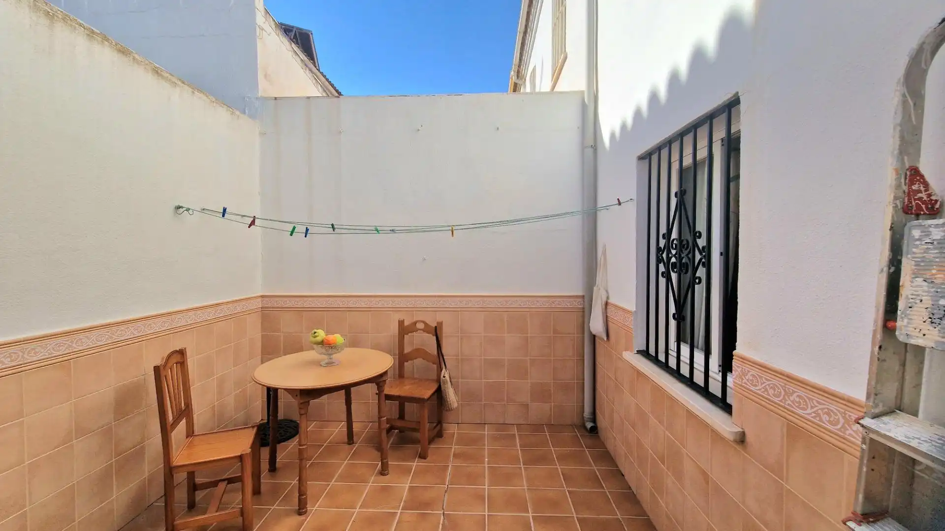 Casa adosada en venta en Calle del Río Darro, Centro