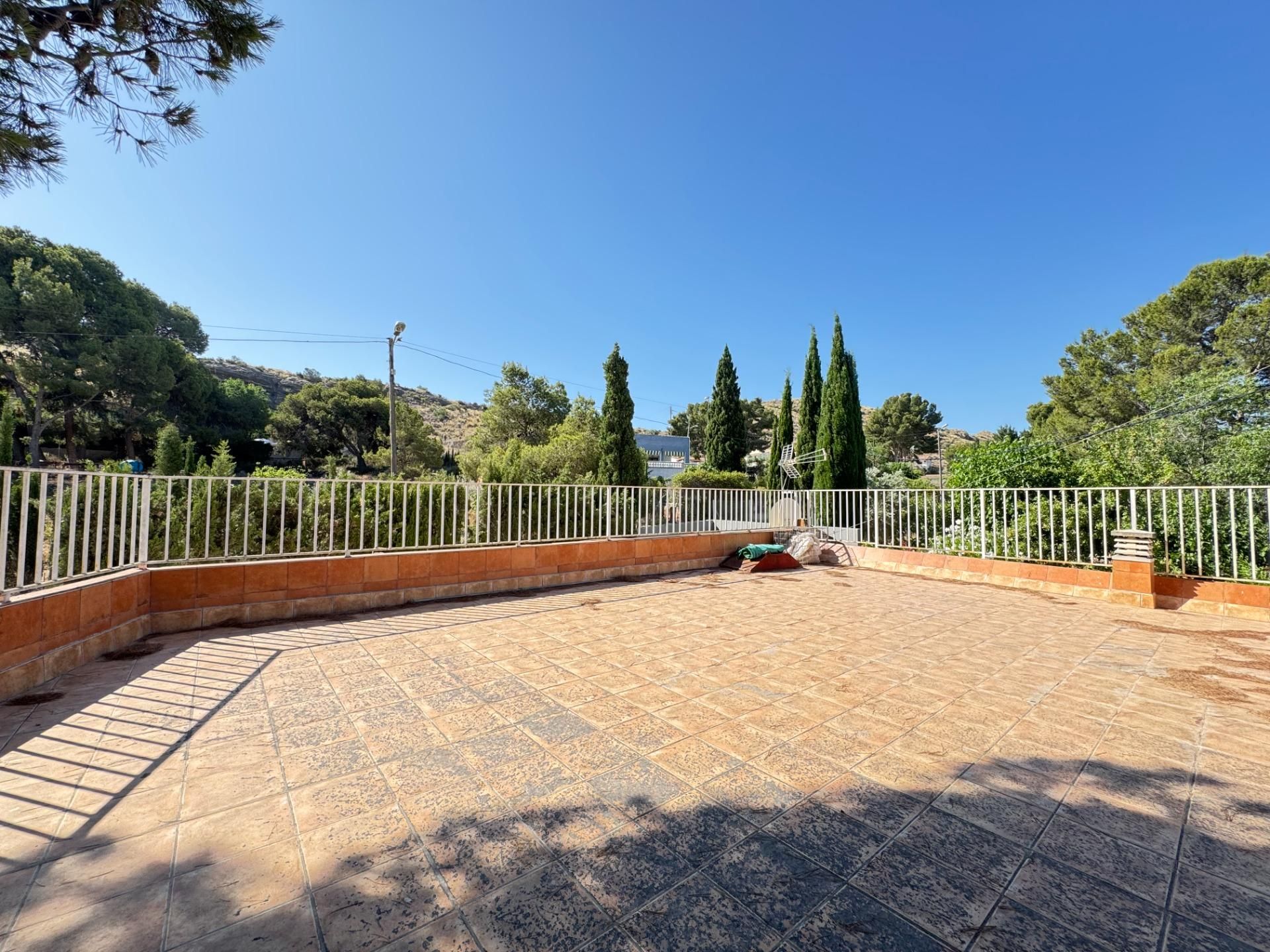 Jardí de Casa o xalet en venda en Elda amb Aire condicionat, Calefacció i Jardí privat
