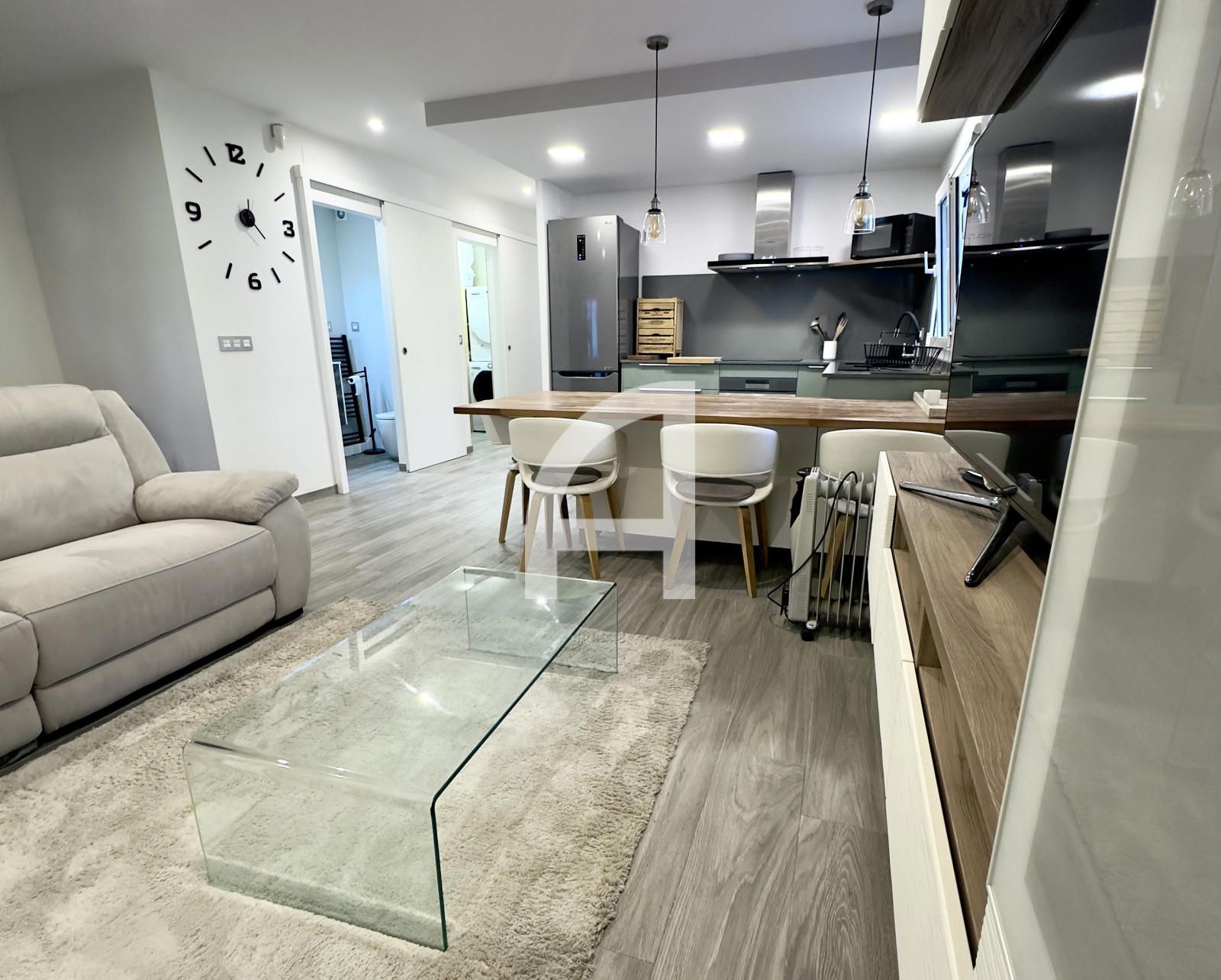 Kitchen of Flat for sale in Girona Capital  with Terrace and Furnished