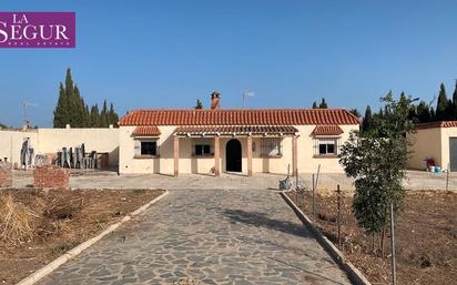 Vista exterior de Finca rústica en venda en Medina-Sidonia amb Piscina