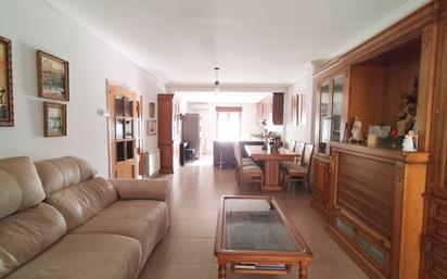 Living room of Single-family semi-detached for sale in Argés  with Air Conditioner, Heating and Private garden