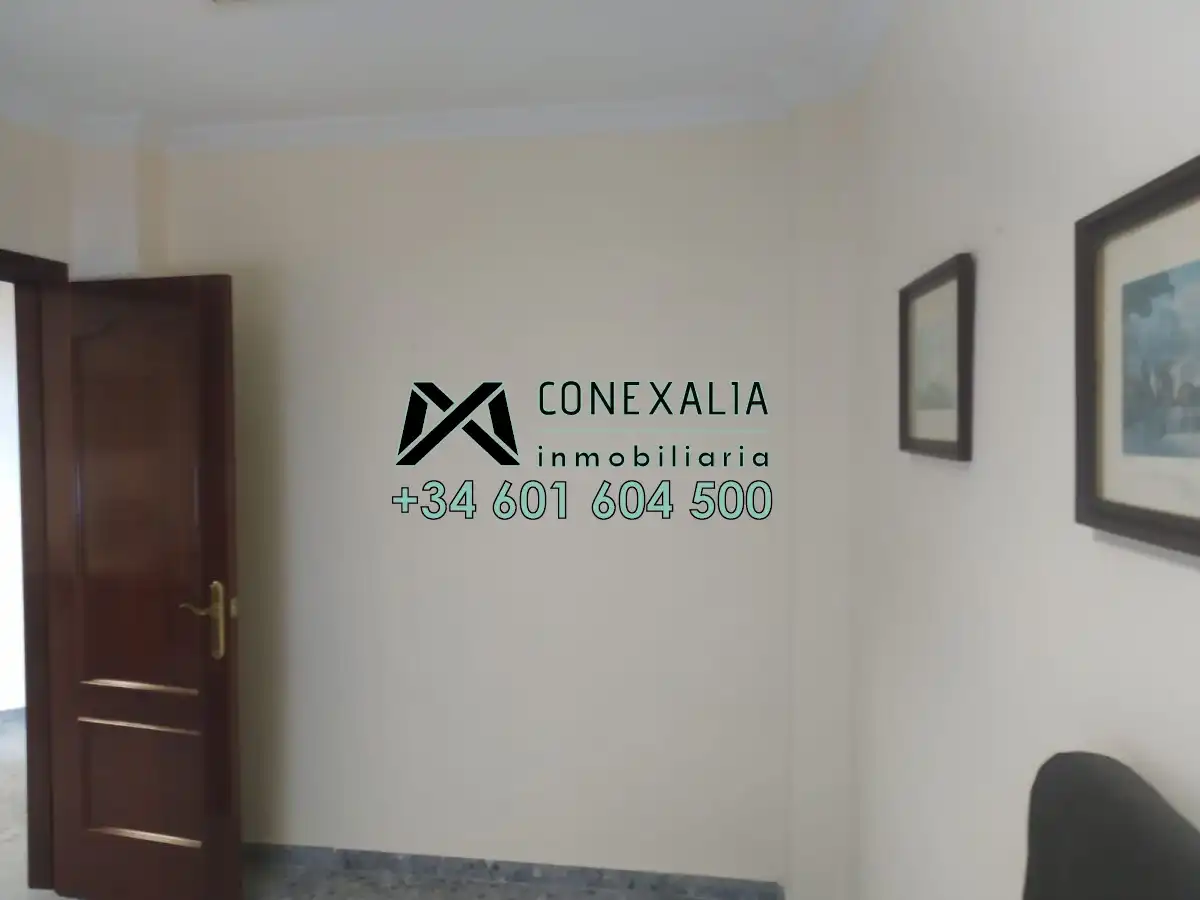 Local comercial en venda a Olvera, imagen 7