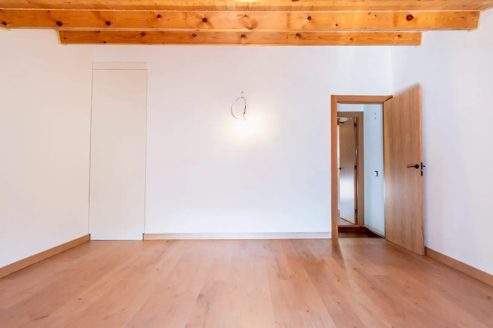 Houses for sale in Calatorao  with Air Conditioner, Terrace and Balcony