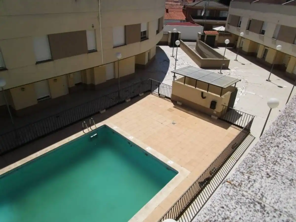 Piscina de Casa adosada en venta en Pelabravo con Calefacción, Terraza y Piscina comunitaria