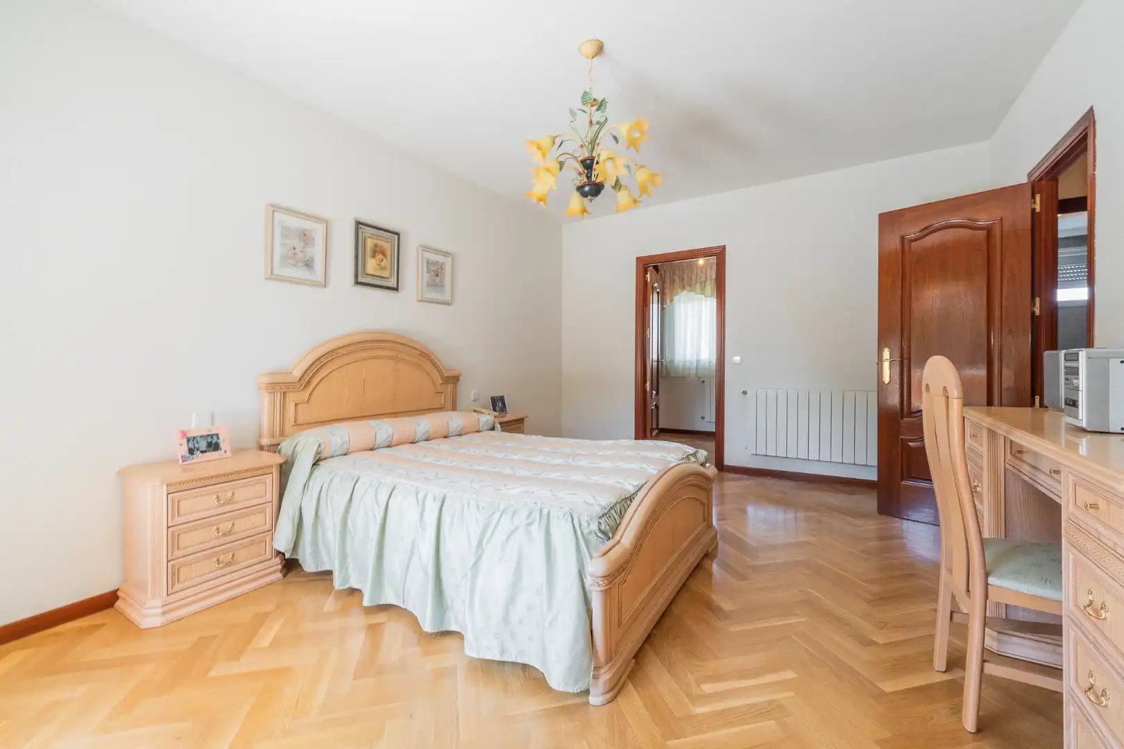 Bedroom of Houses for sale in San Sebastián de los Reyes  with Air Conditioner, Heating and Private garden
