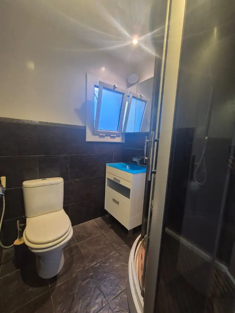 Baño de Ático en venta en Santa Coloma de Gramenet con Aire acondicionado, Parquet y Terraza