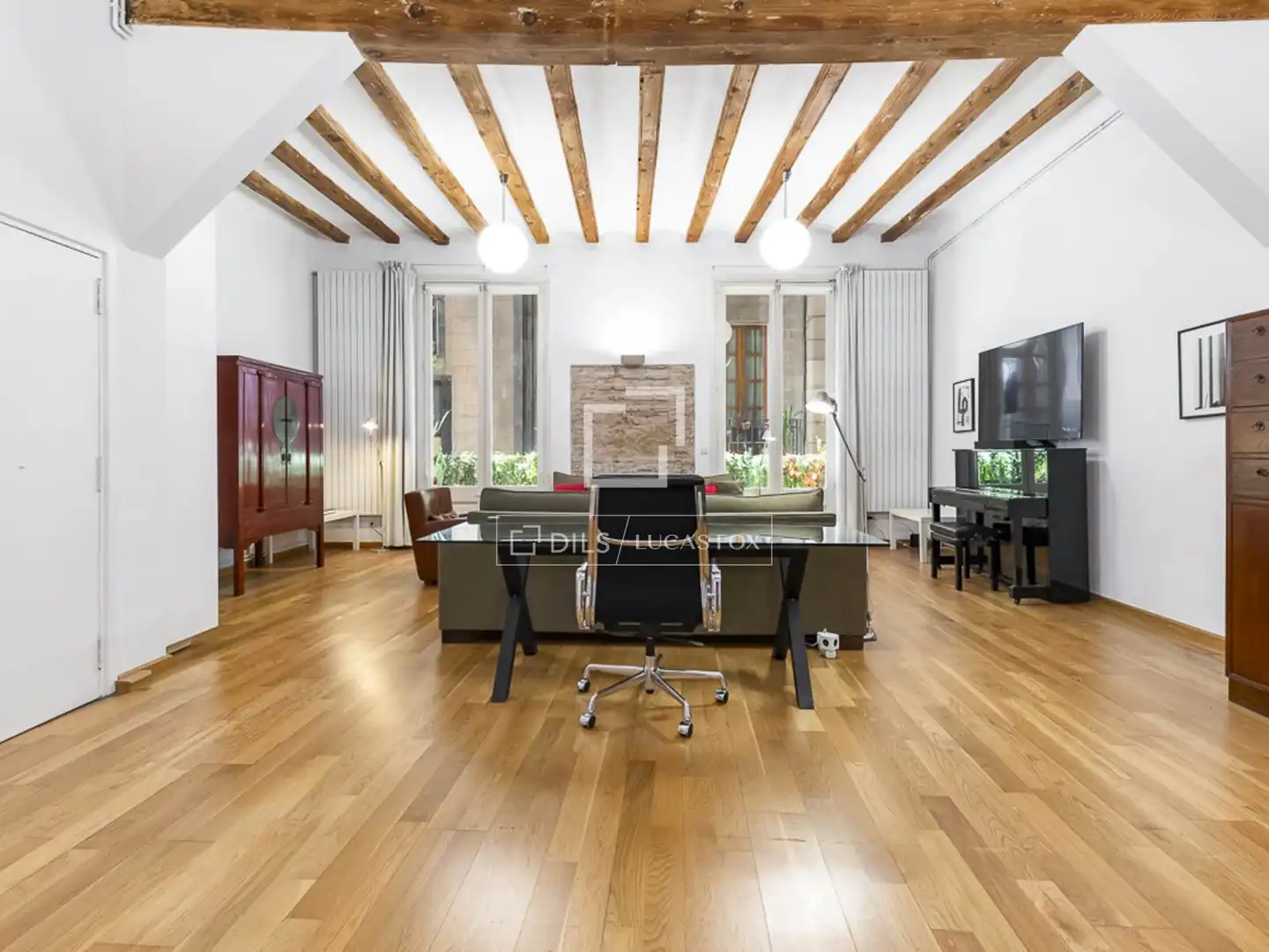 Wohnung zum Verkauf in Barcelona mit Klimaanlage, Heizung und Parkett