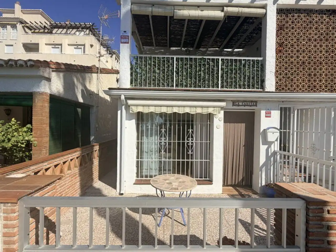 Vista exterior de Apartamento de alquiler en Almuñécar con Terraza