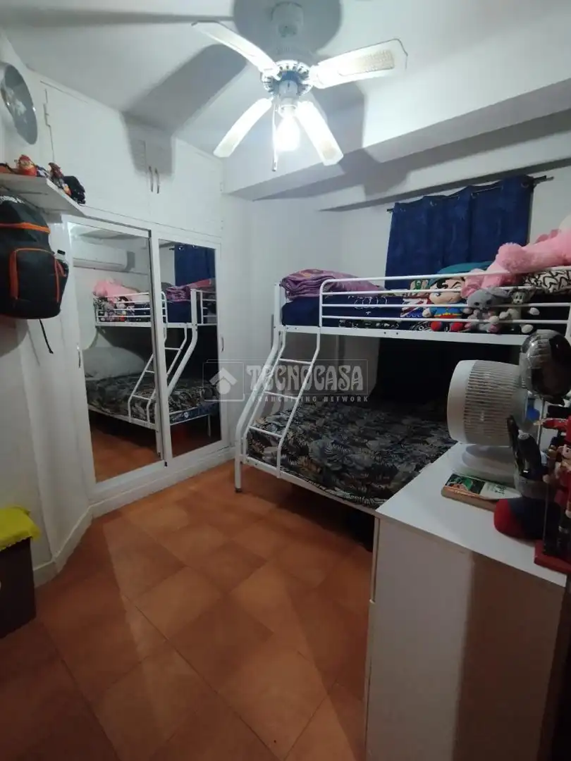 Bedroom of Flat for sale in Sevilla