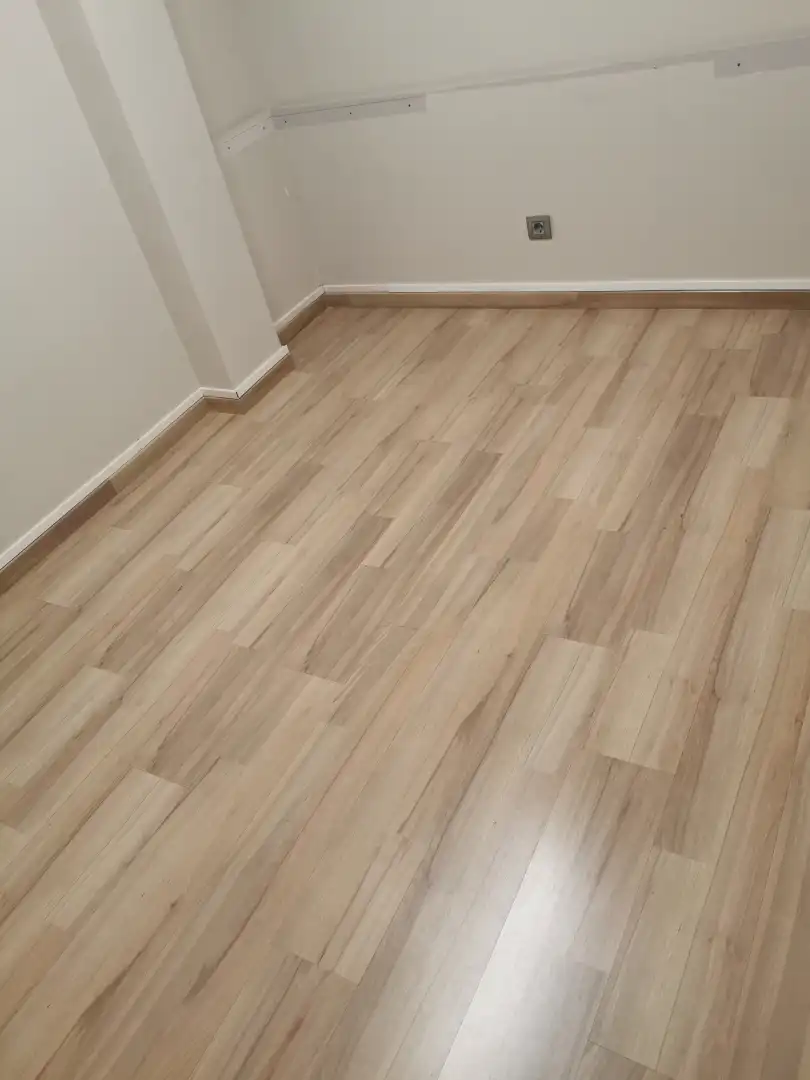 Office for sale in Manresa  with Air Conditioner