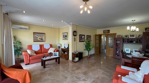 Se vende elegante piso muy cerca del centro 