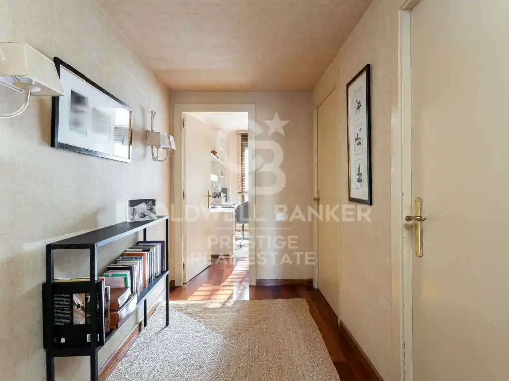 Piso en venta en Barcelona con Jardín privado, Terraza y Piscina comunitaria
