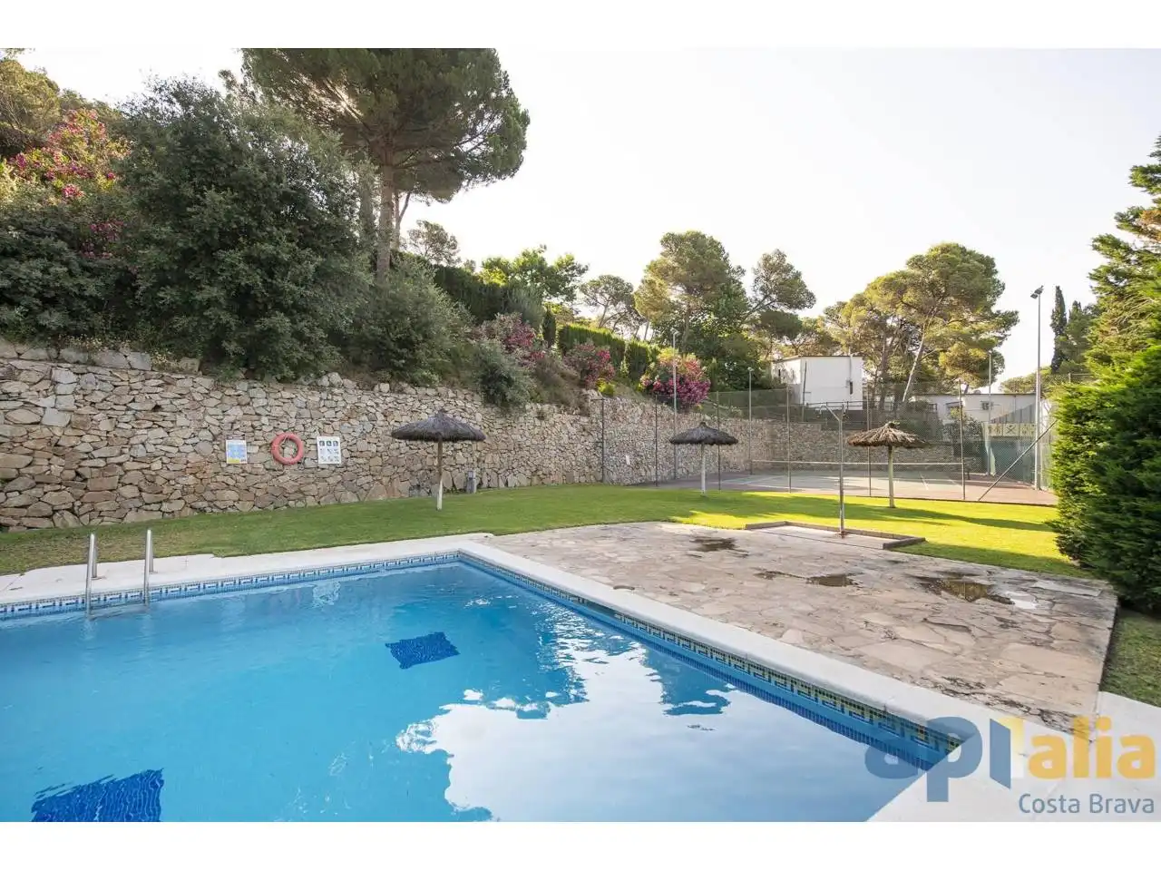 Piscina de Pis en venda en Palafrugell amb Aire condicionat, Calefacció i Terrassa