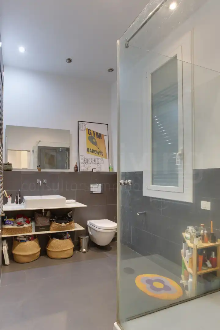 Bany de Pis en venda en Barcelona amb Aire condicionat, Calefacció i Parquet