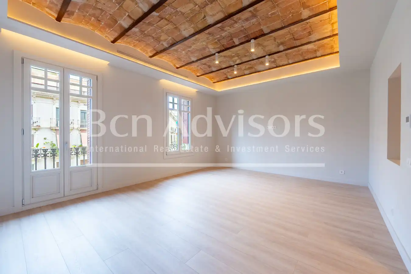 Piso con terraza en venta en Carrer del Consell de Cent