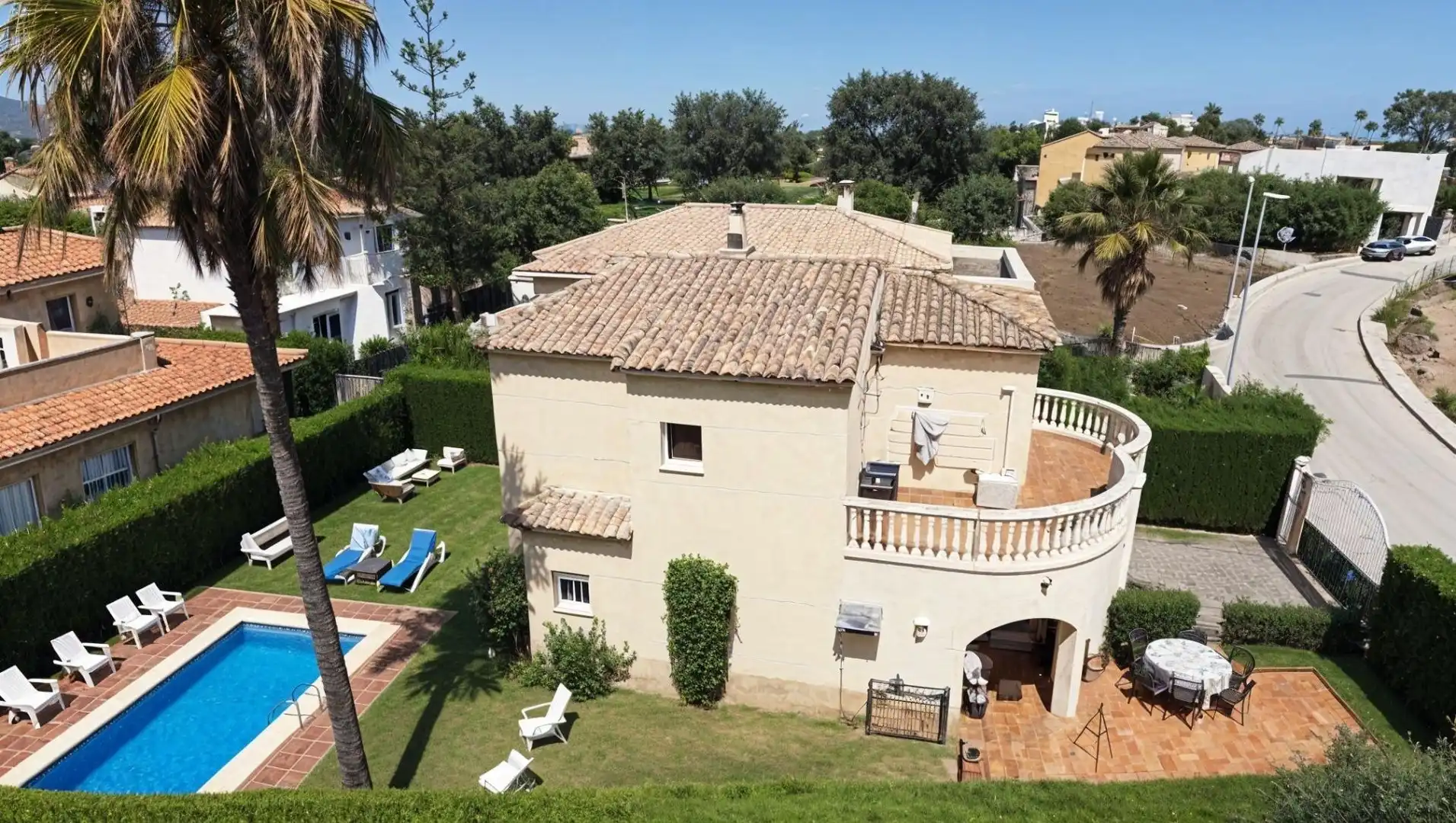 Vista exterior de Casa o xalet en venda en Oliva amb Aire condicionat, Calefacció i Jardí privat