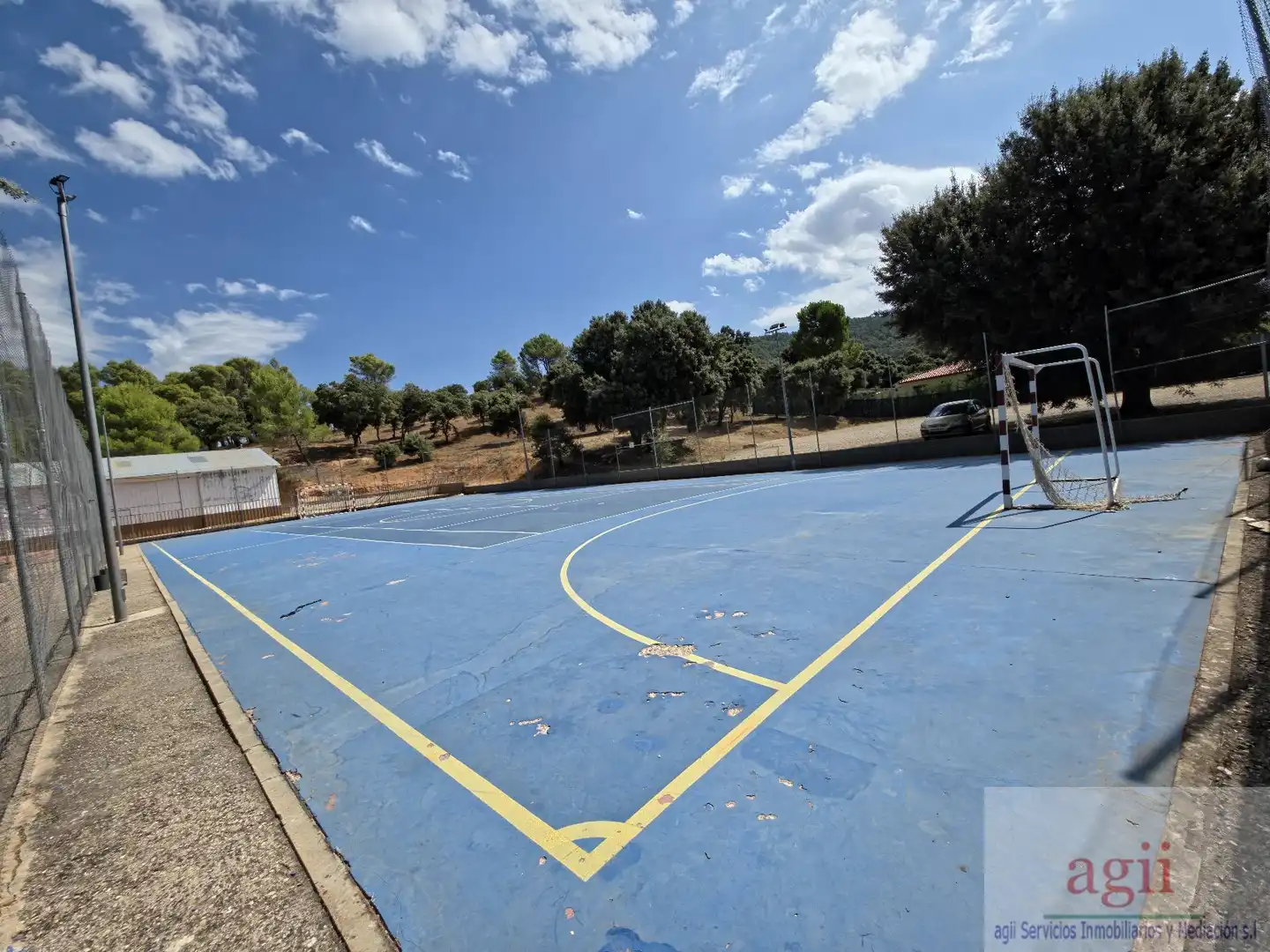 Parking de Casa o chalet en venta en Pareja con Calefacción y Piscina