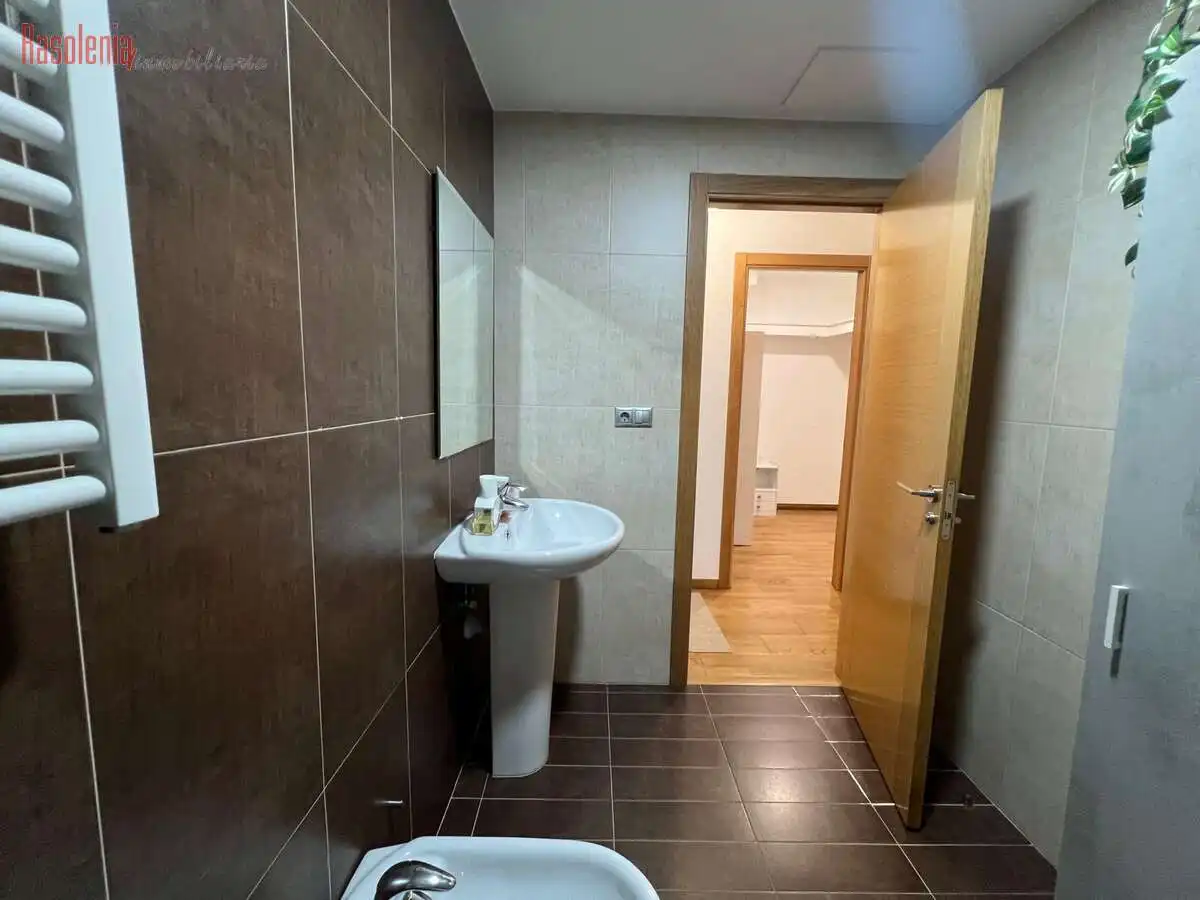 Baño de Dúplex en venta en A Coruña Capital  con Calefacción