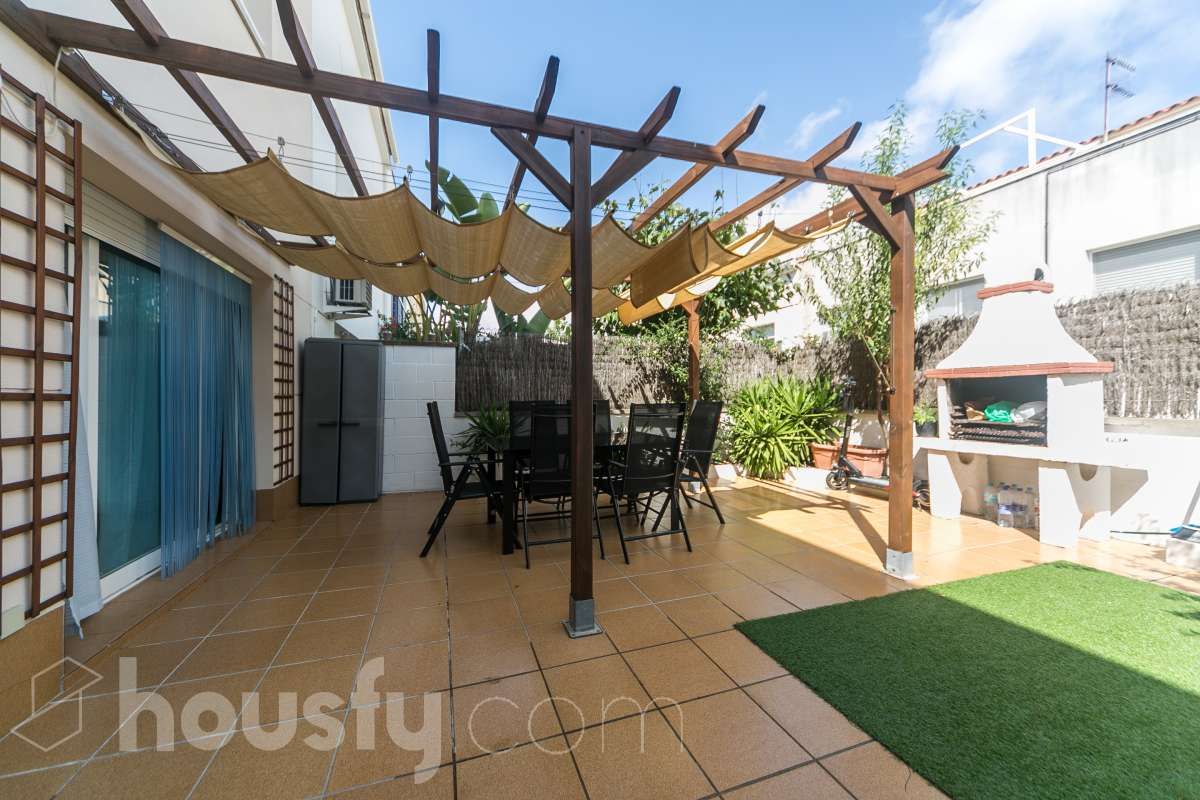 Terrace of Single-family semi-detached for sale in Vilanova i la Geltrú  with Heating, Terrace and Balcony