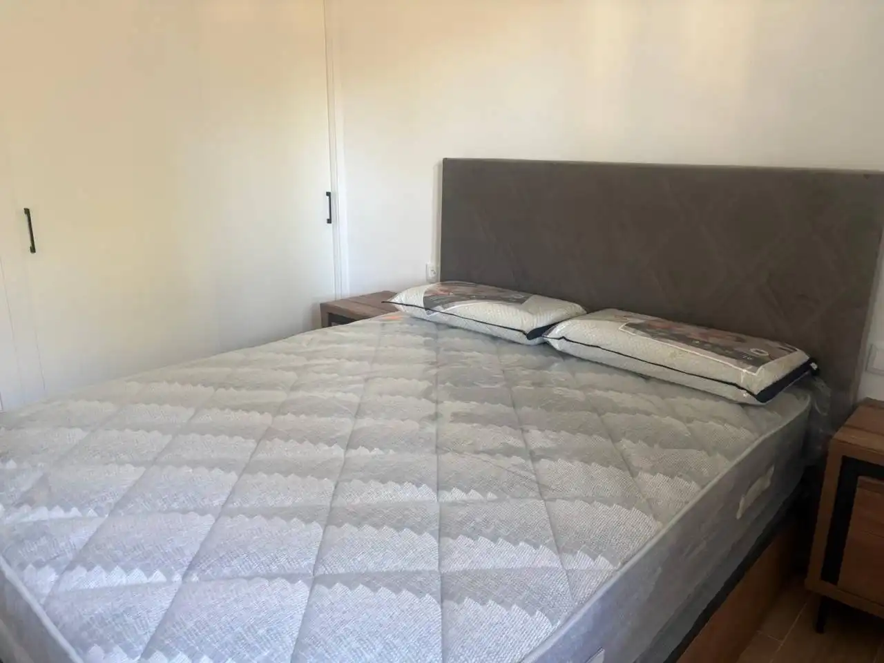 Habitación de Piso de alquiler en San Martín de Valdeiglesias con Aire acondicionado, Terraza y Amueblado