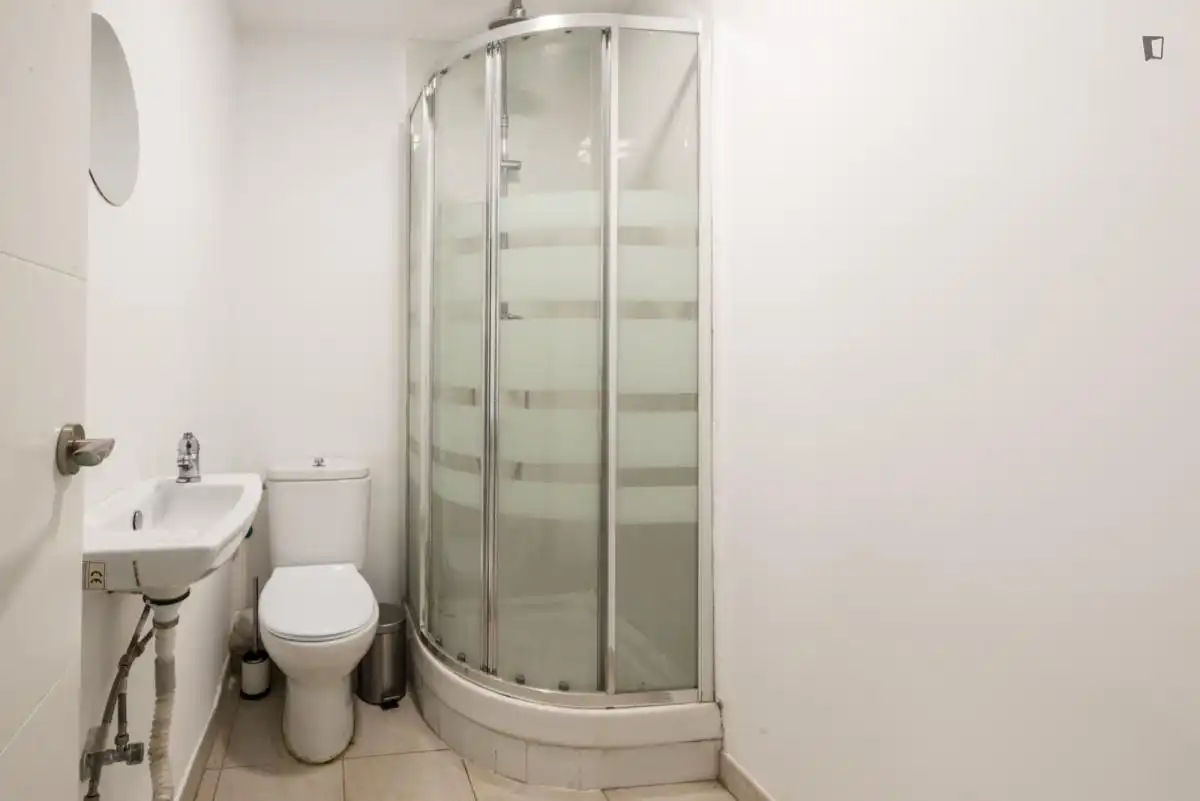 Habitación en Cortes - Huertas