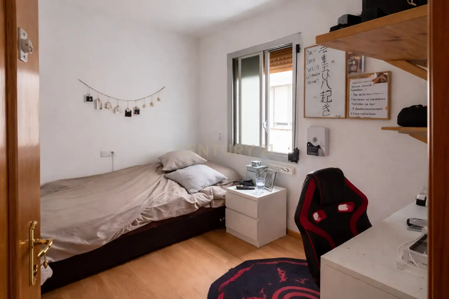Dormitori de Apartament en venda en Badalona amb Aire condicionat i Balcó