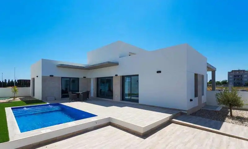 Villa mit Pool zum Verkauf in Daya Nueva