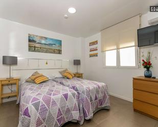 Bedroom of Study to share in  Valencia Capital  with Air Conditioner and Terrace