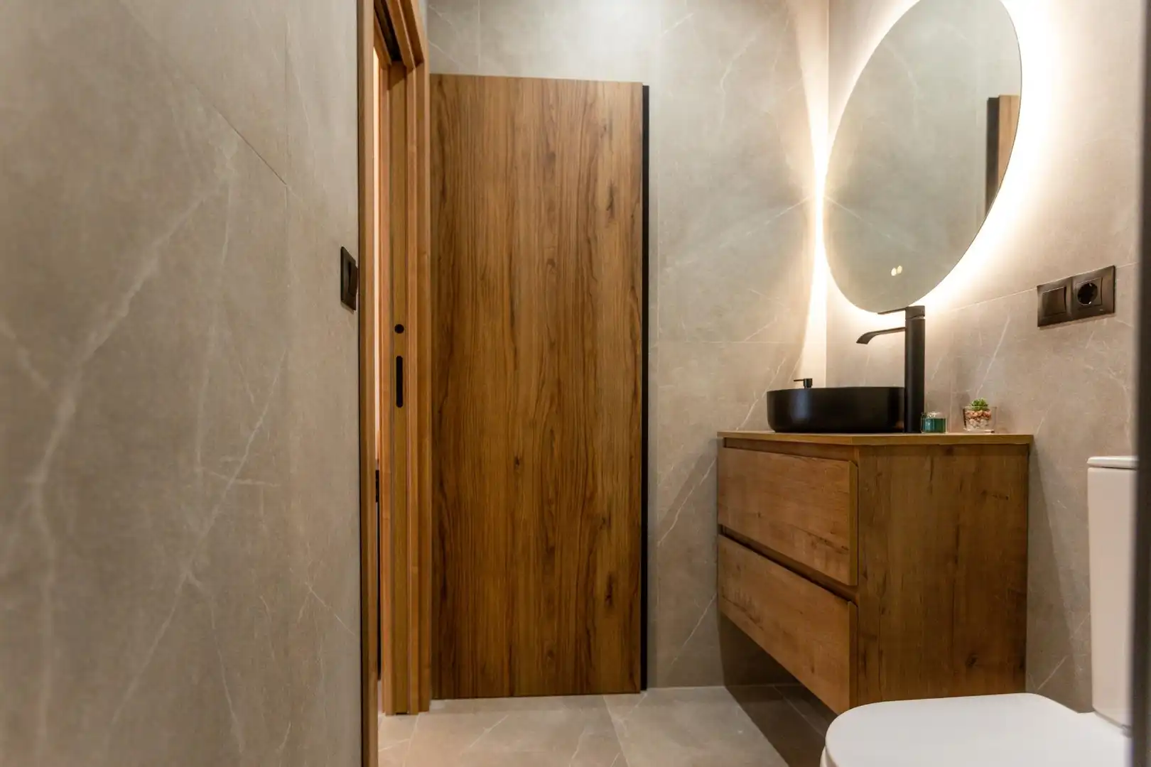 Baño de Estudio en venta en Granada con Aire acondicionado, Calefacción y Alarma