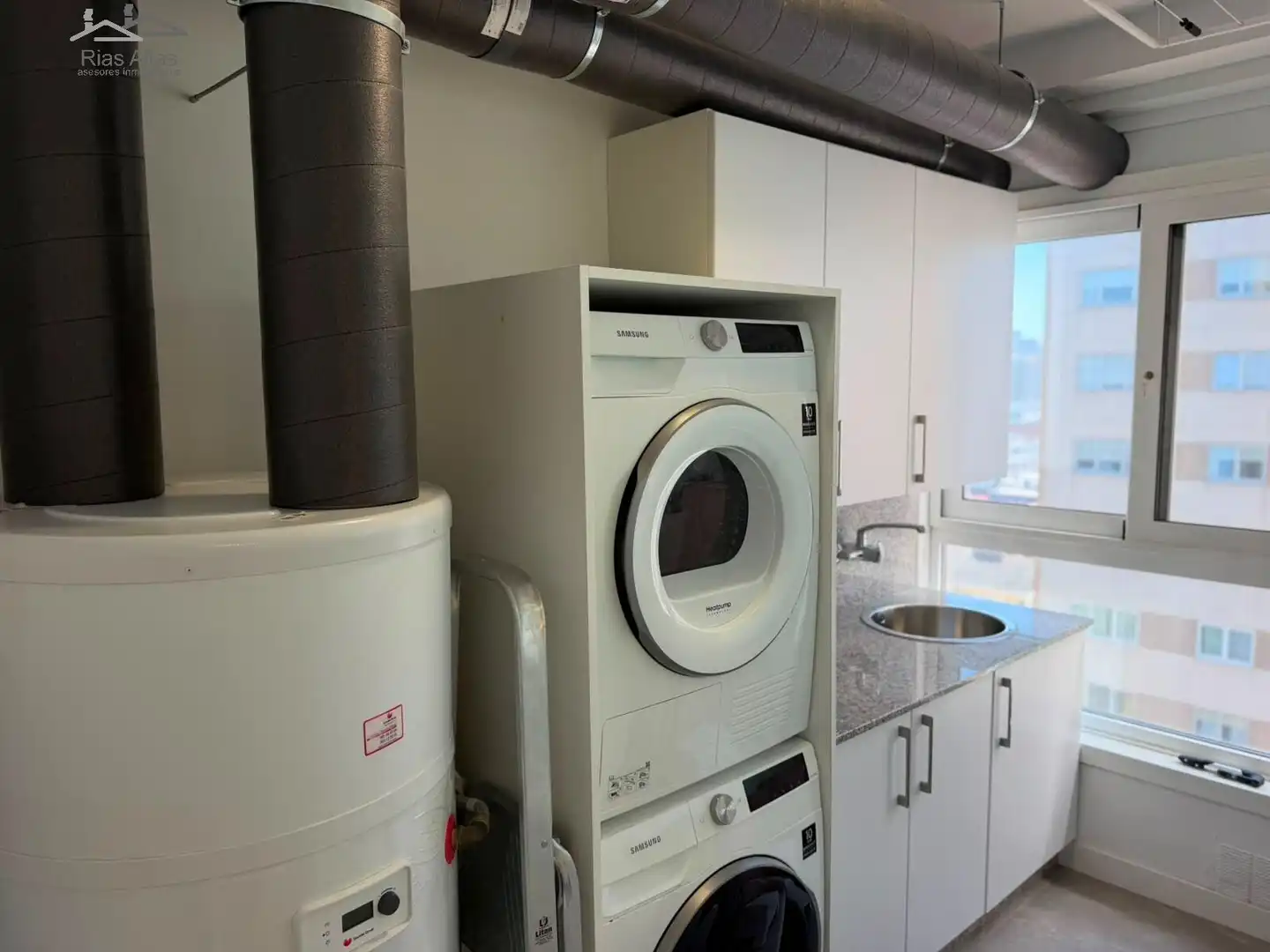 Cocina de Piso en venta en A Coruña Capital  con Calefacción, Terraza y Amueblado