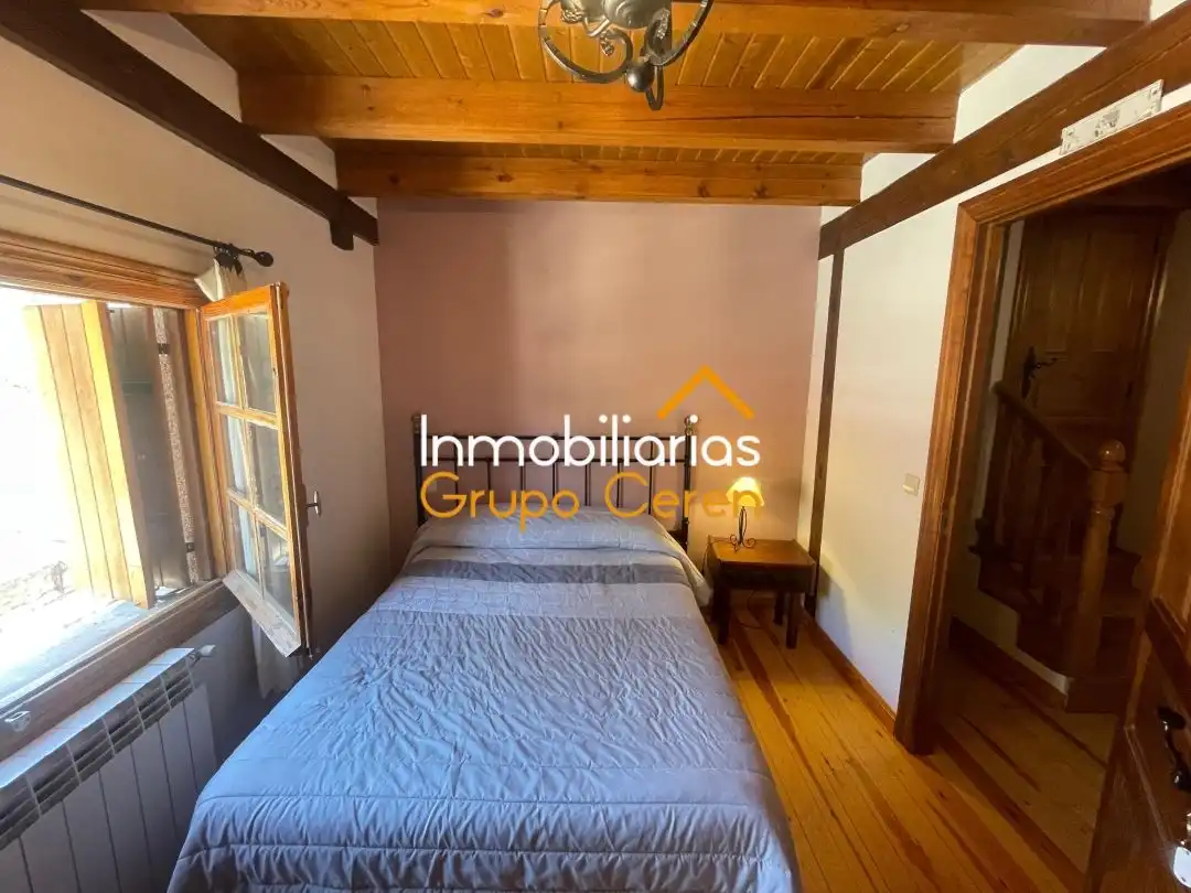 Houses for sale in Santa Cruz del Valle Urbión