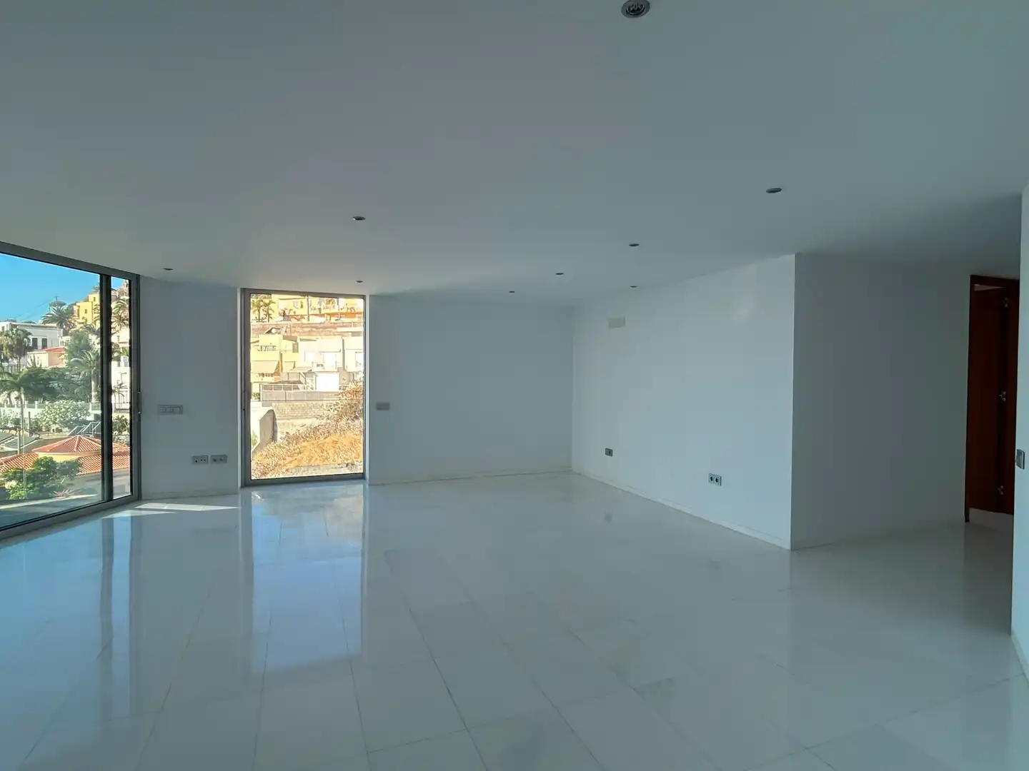 Wohnung zum Verkauf in Santa Cruz de Tenerife mit Privatgarten, Terrasse und Abstellraum