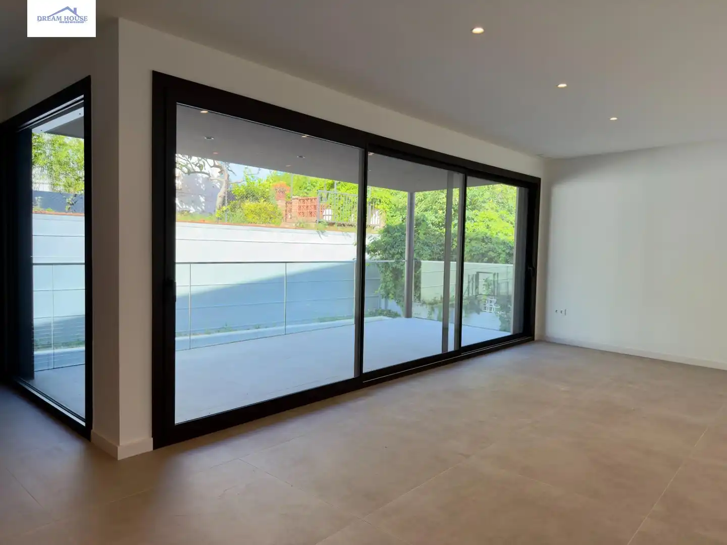 Flat for rent in Alella  with Heating and Community pool