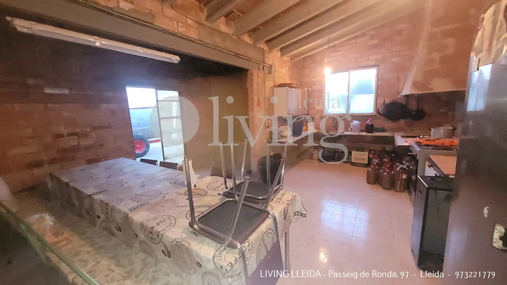 Sala de estar de Nave industrial en venta en Montoliu de Lleida