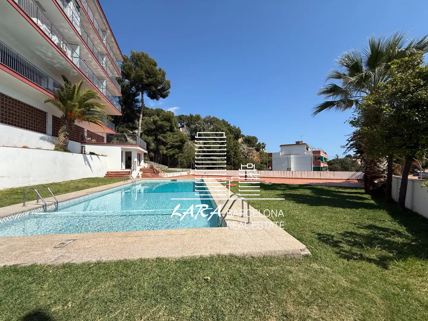 Piscina de Apartament en venda en Castelldefels amb Traster, Forn i Rentadora