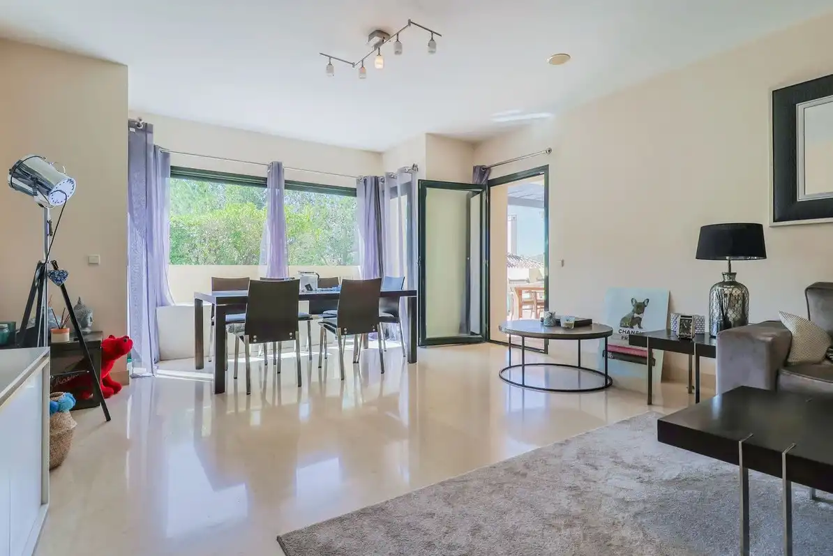 Comedor de Apartamento en venta en Benahavís con Aire acondicionado, Calefacción y Jardín privado