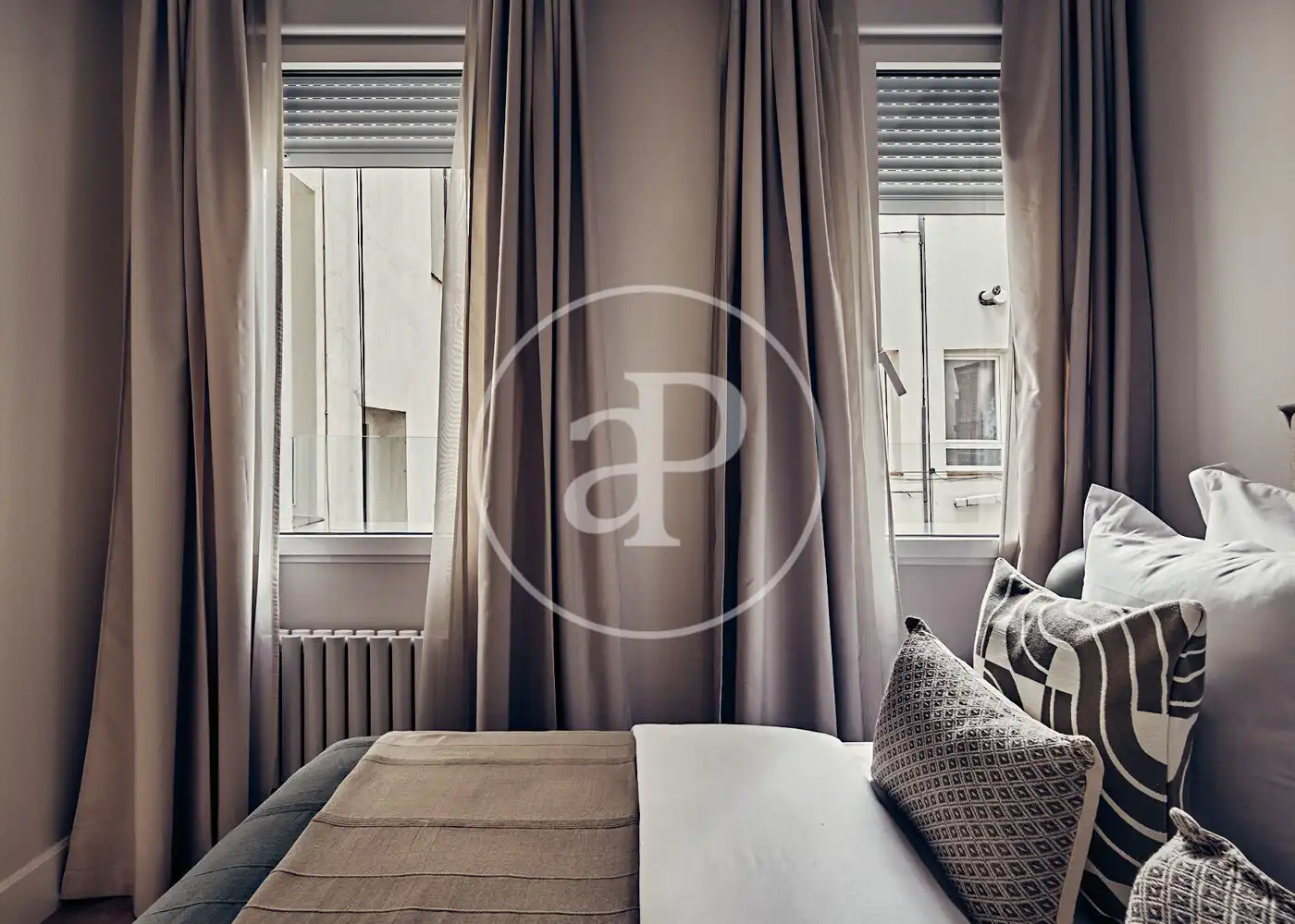 Bedroom of Flat for sale in Madrid  with Air Conditioner, Heating and Furnished