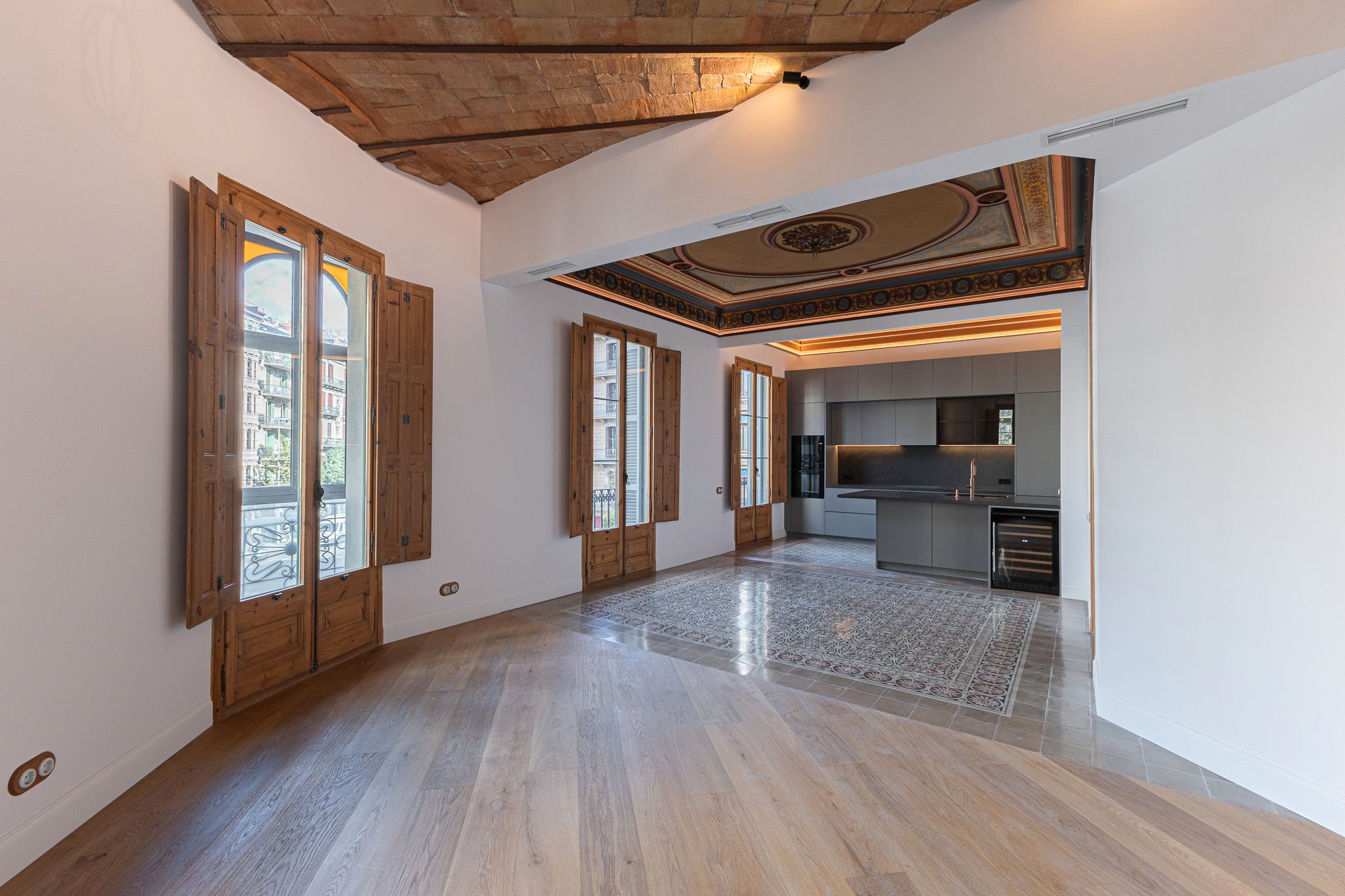 Wohnung zum Verkauf in  Barcelona Capital mit Klimaanlage, Heizung und Balkon