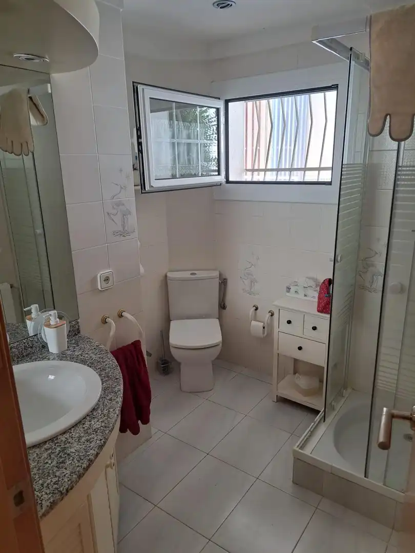 Bathroom of Apartments for rent in Calonge i Sant Antoni  with Parquet flooring